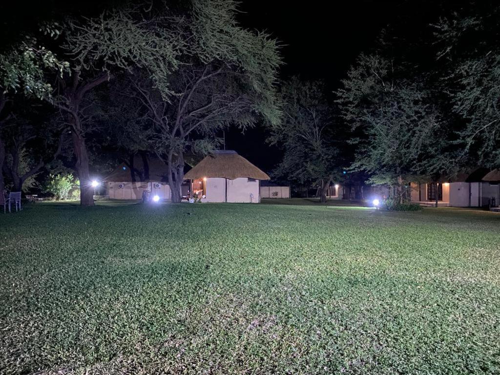 Big 5 Toro Lodge Kasane Luaran gambar